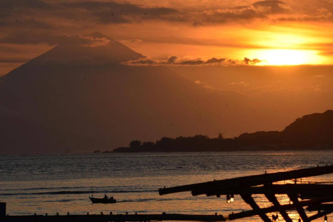 Living Asia Sunset Resort Gili Islands Exterior photo