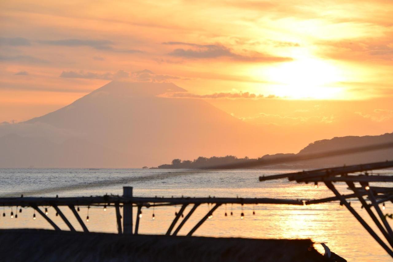 Living Asia Sunset Resort Gili Islands Exterior photo